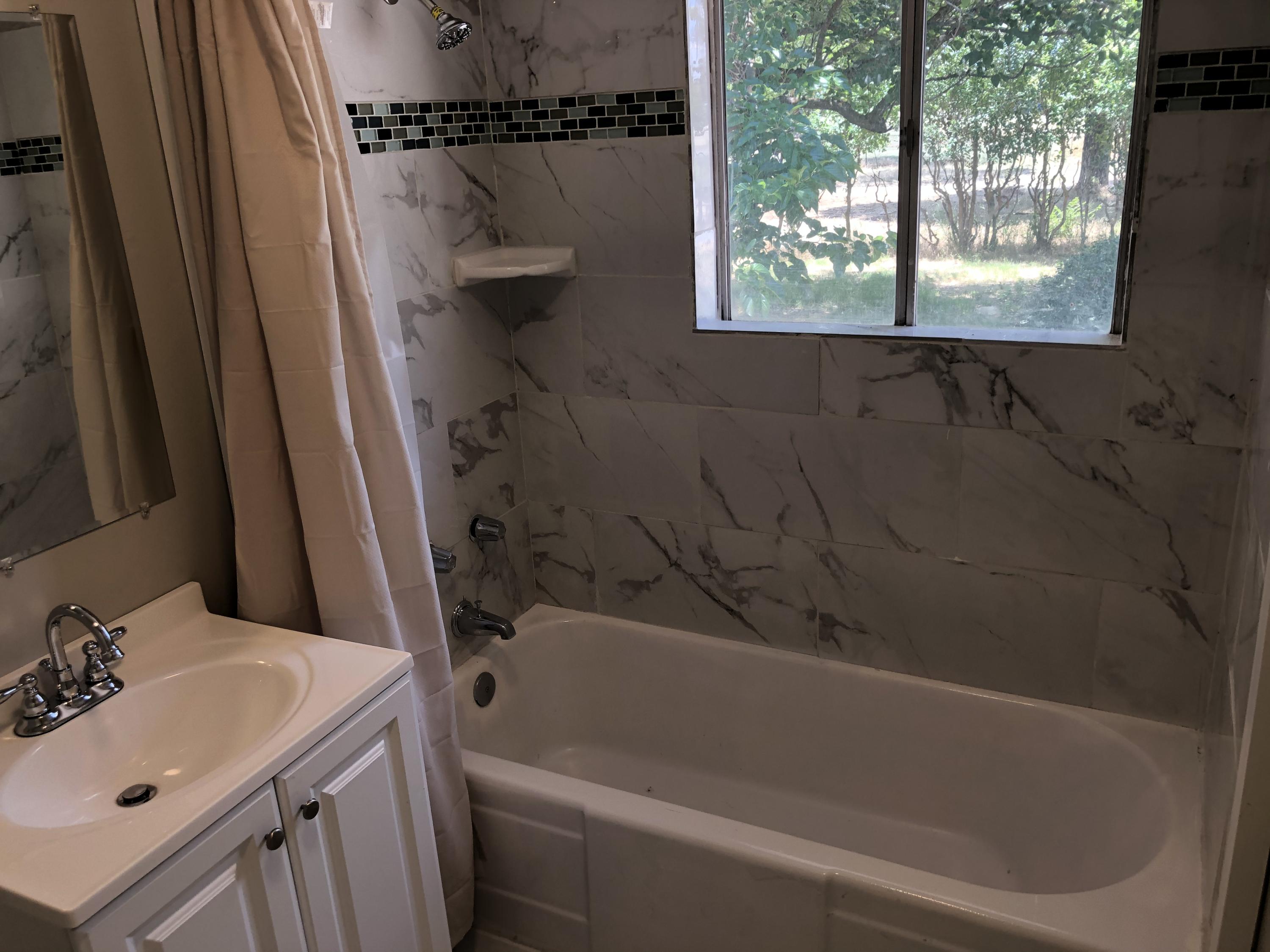 3020 Montgomery Road Red Bluff, CA 96080 - Photo 19 of 41 Bathroom