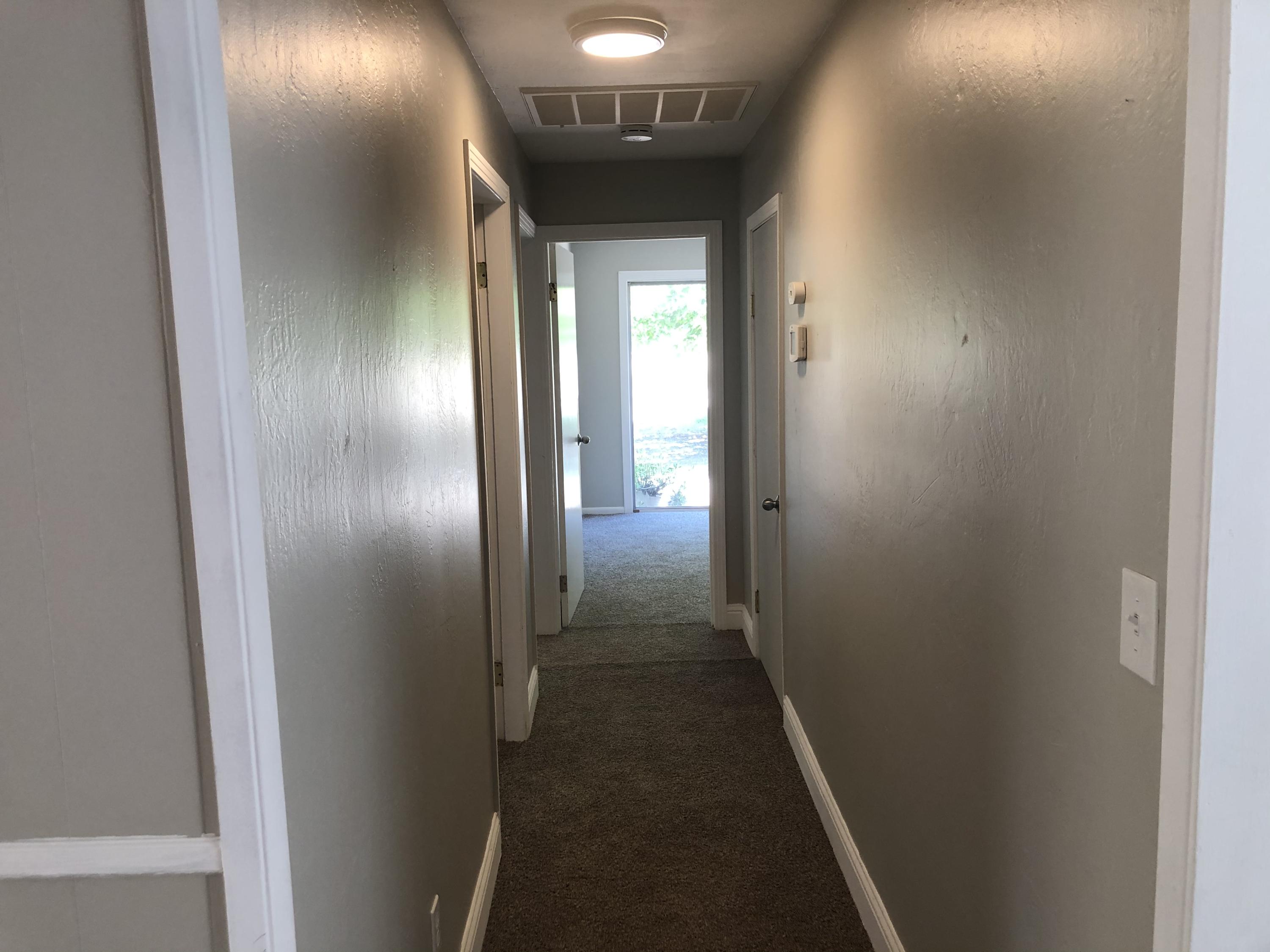 3020 Montgomery Road Red Bluff, CA 96080 - Photo 26 of 41 hallway