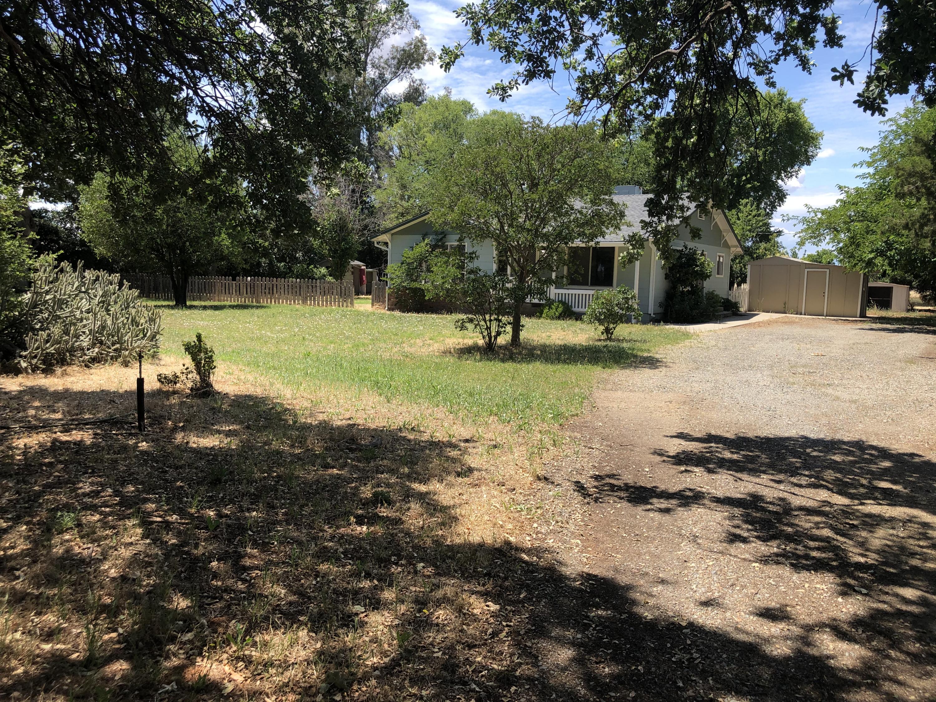 3020 Montgomery Road Red Bluff, CA 96080 - Photo 3 of 41 front/driveway