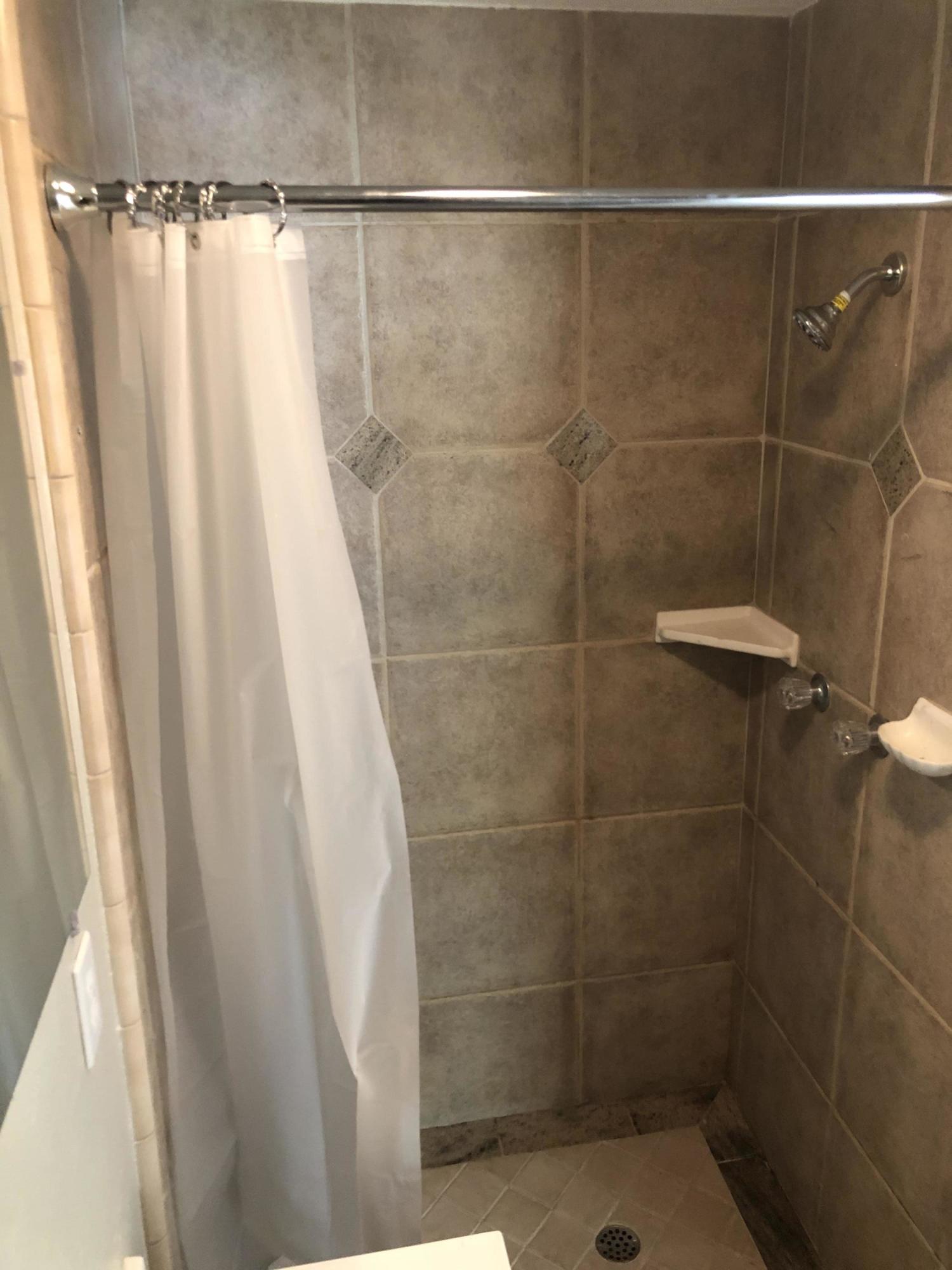 3020 Montgomery Road Red Bluff, CA 96080 - Photo 31 of 41 Master bathroom