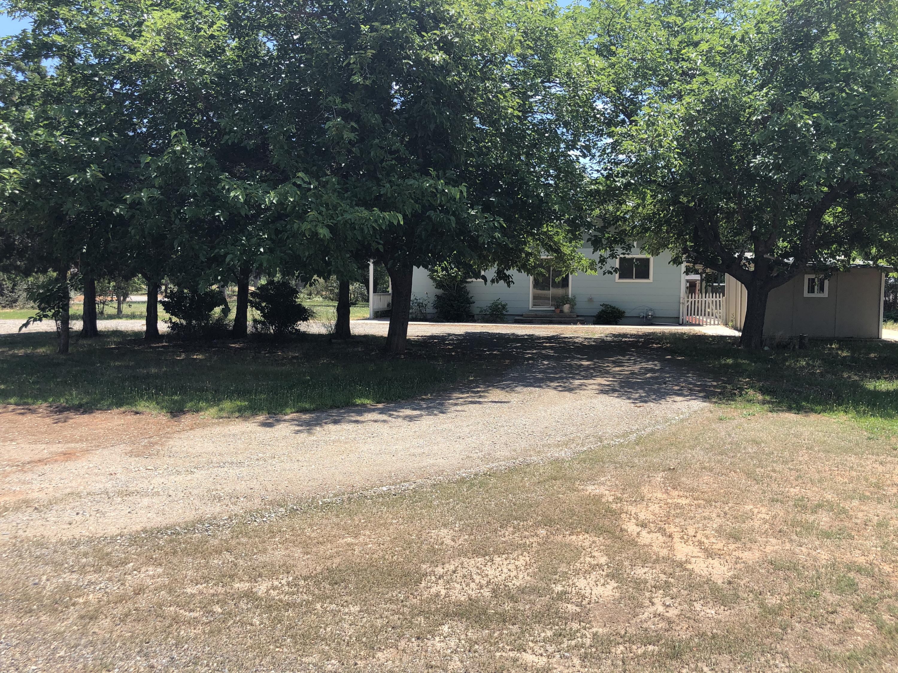 3020 Montgomery Road Red Bluff, CA 96080 - Photo 41 of 41 side yard/driveway