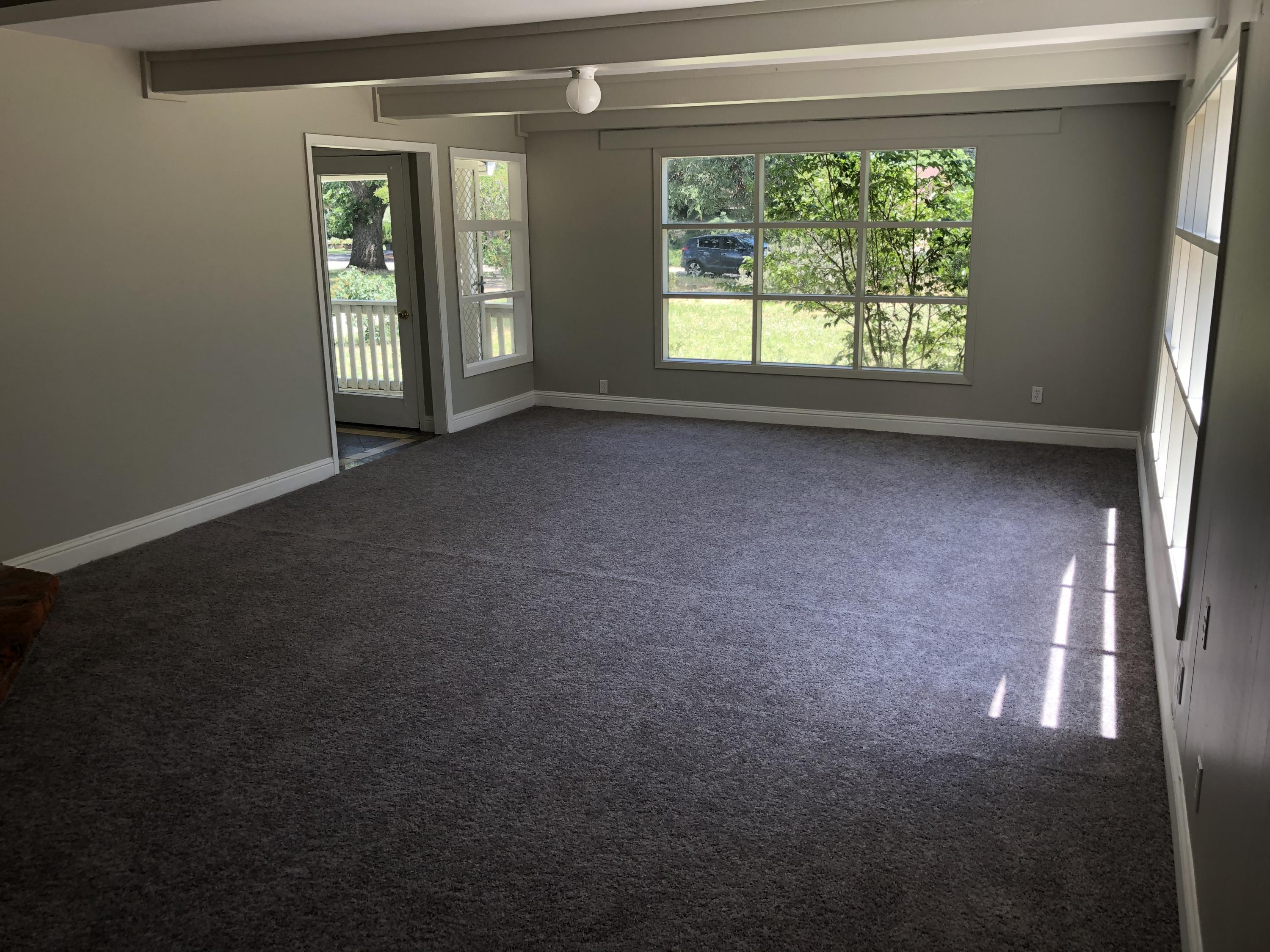 3020 Montgomery Road Red Bluff, CA 96080 - Photo 8 of 41 Living room