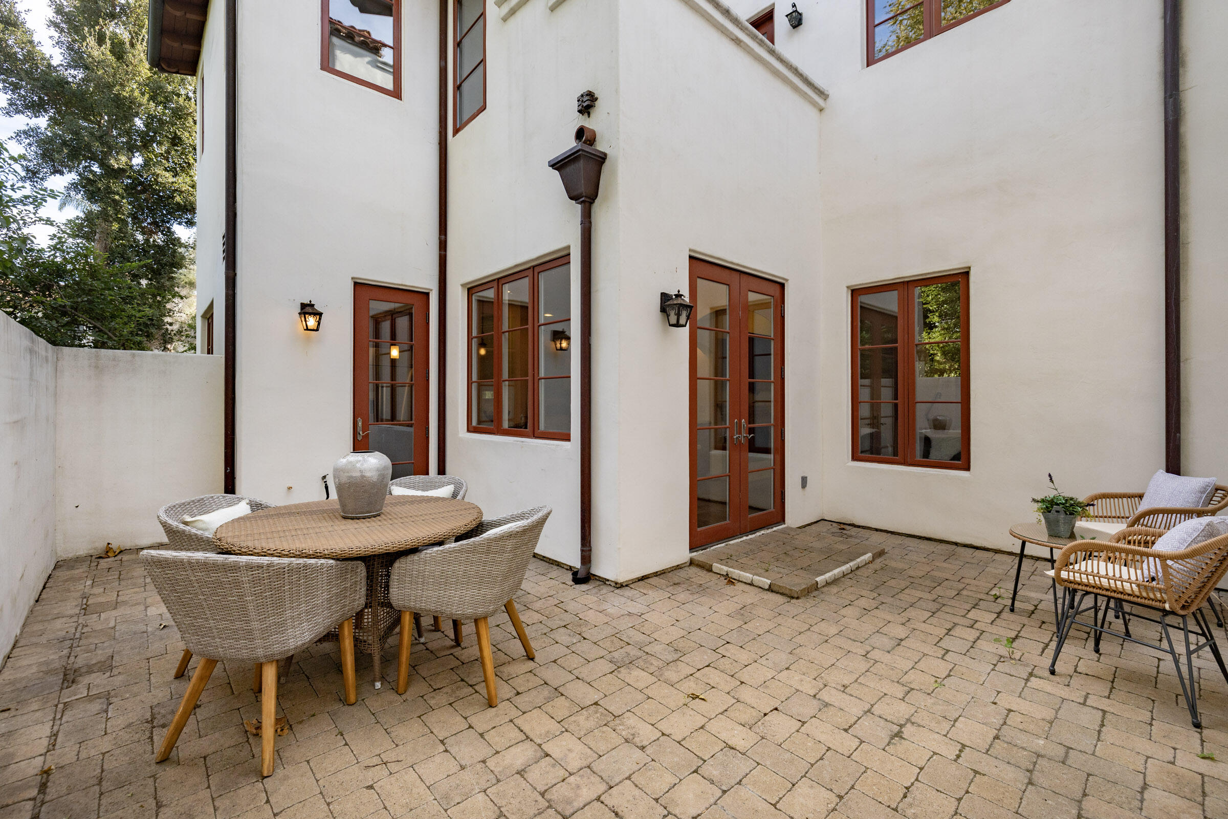 4386 Modoc Road Santa Barbara, CA 93110 - Photo 9 of 25 9_4386 Modoc_0004