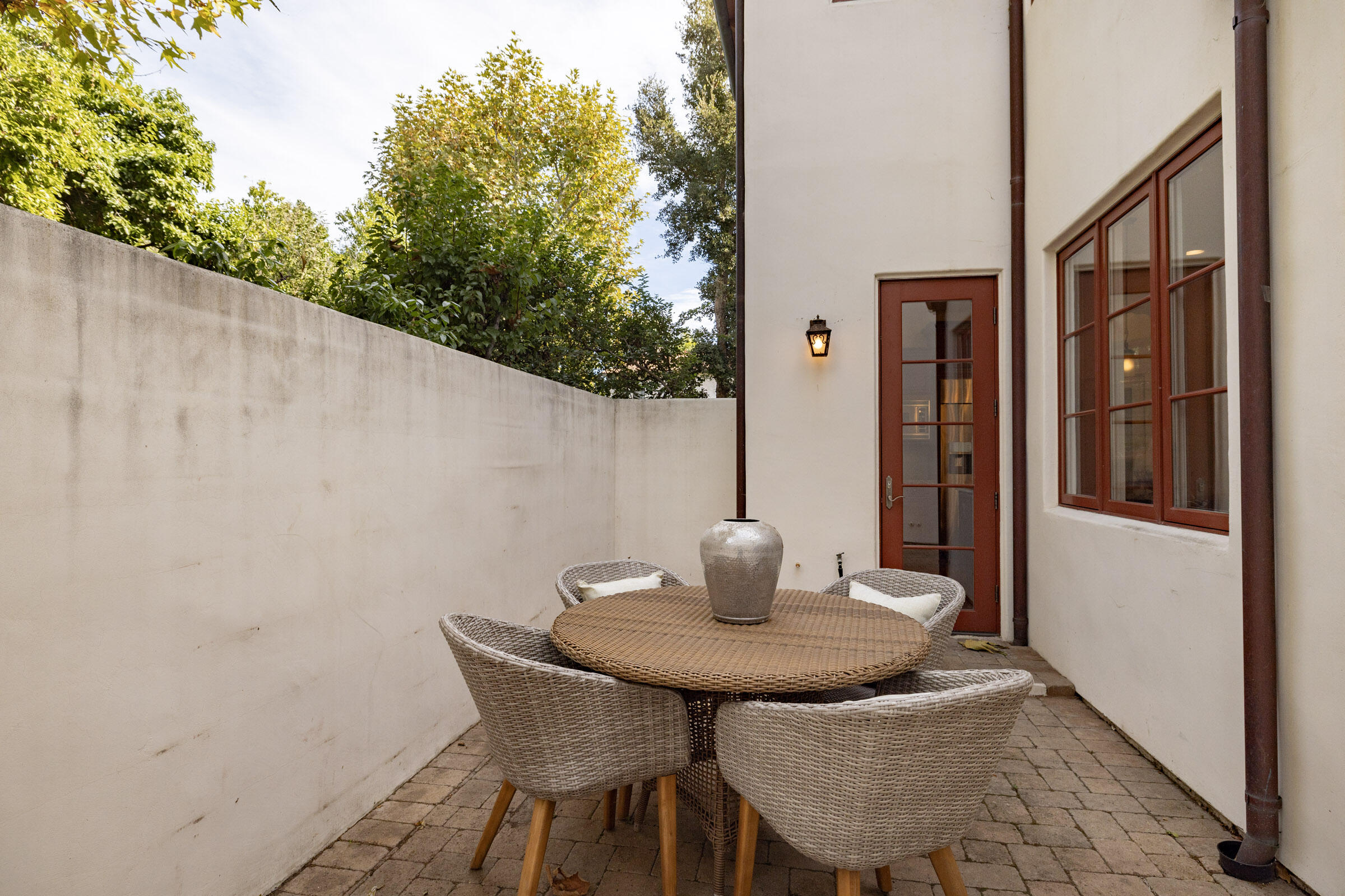 4386 Modoc Road Santa Barbara, CA 93110 - Photo 10 of 25 10_4386 Modoc_0005