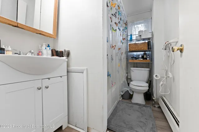 $239,900 | 413 Traviss Alley, Blakely, PA 18452