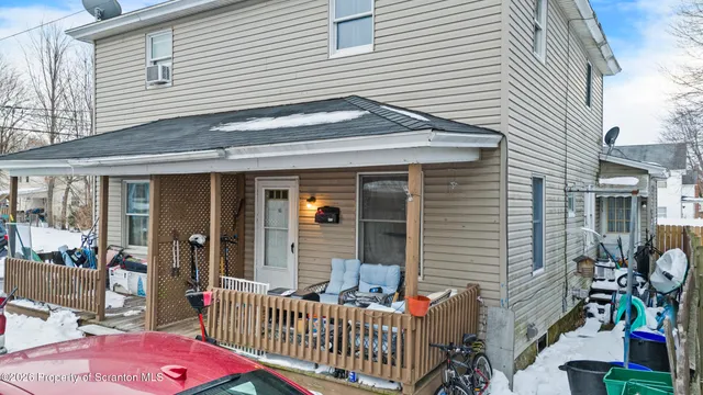 $239,900 | 413 Traviss Alley, Blakely, PA 18452