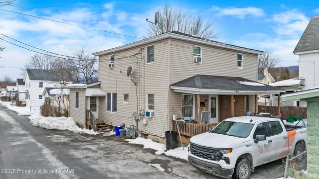 $239,900 | 413 Traviss Alley, Blakely, PA 18452