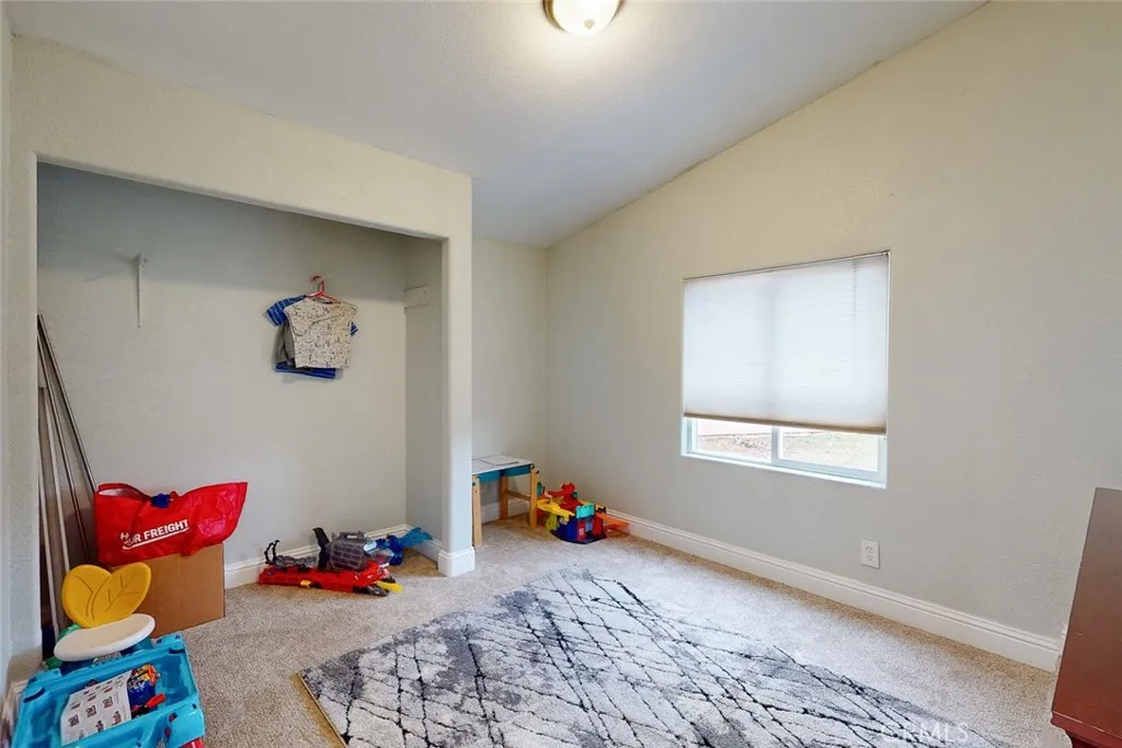 3453 La Porte Road Oroville, CA 95966 - Photo 33 of 69 a room with furniture and a window