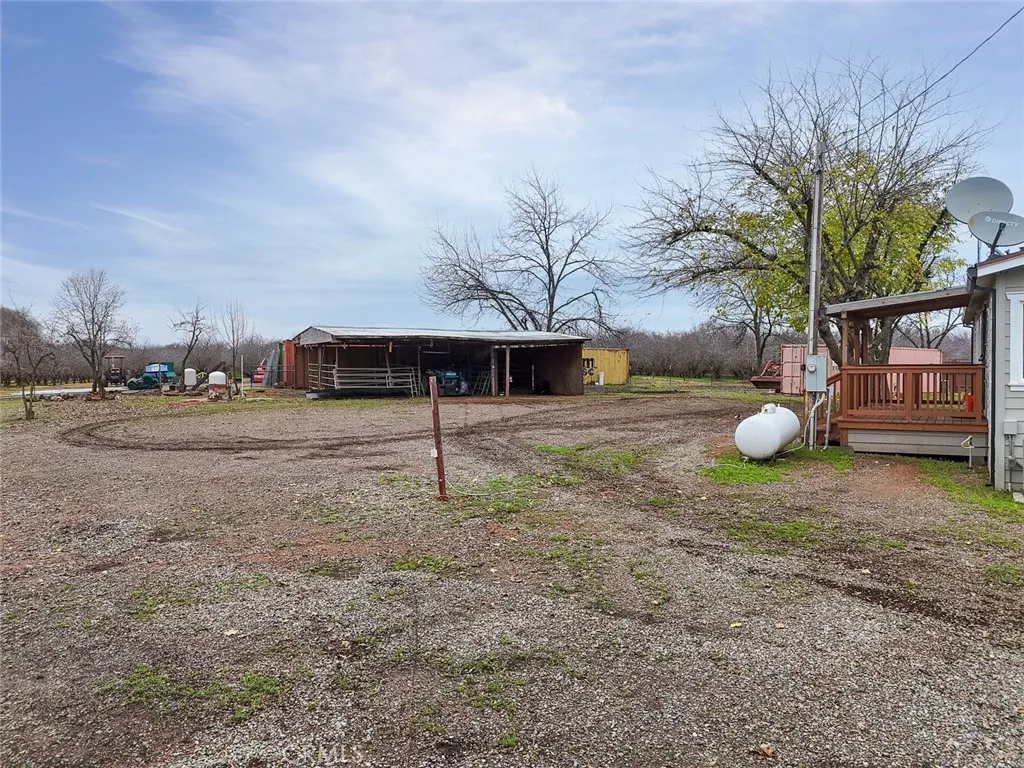 3453 La Porte Road Oroville, CA 95966 - Photo 50 of 69 a backyard of a house with lots of green space