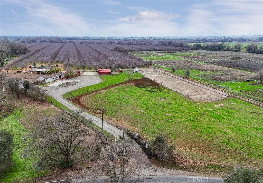 3453 La Porte Road Oroville, CA 95966 - Photo 6 of 69 a view of a backyard with outdoor space