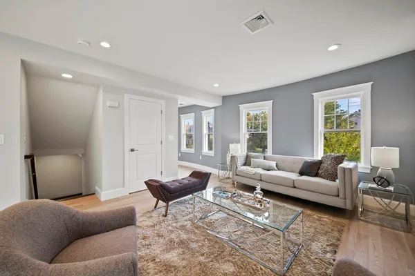 $5,500 | 80 Massachusetts Avenue, Unit 80, Arlington, MA 02474