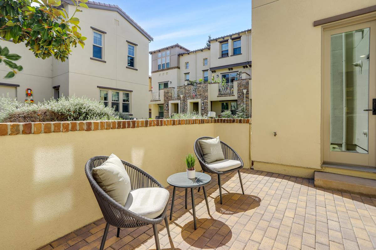 14 Catania Common Fremont, CA 94536 - Photo 35 of 39 a view of a chairs and table in a patio