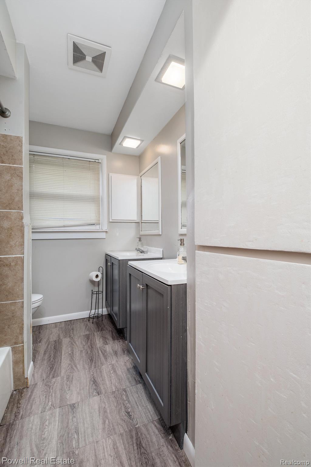 12327 East 11 Mile Road Warren, MI 48093 - Photo 20 of 34 Gallery Image 20