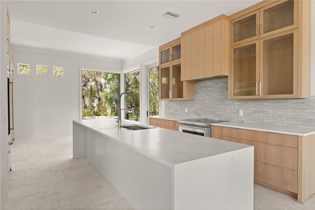 406 Palm Drive St. Simons Island, GA 31522 - Photo 11 of 54