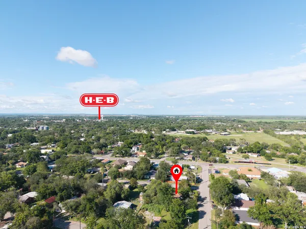 $39,900 | 704 West Cargile Street, Uvalde, TX 78801