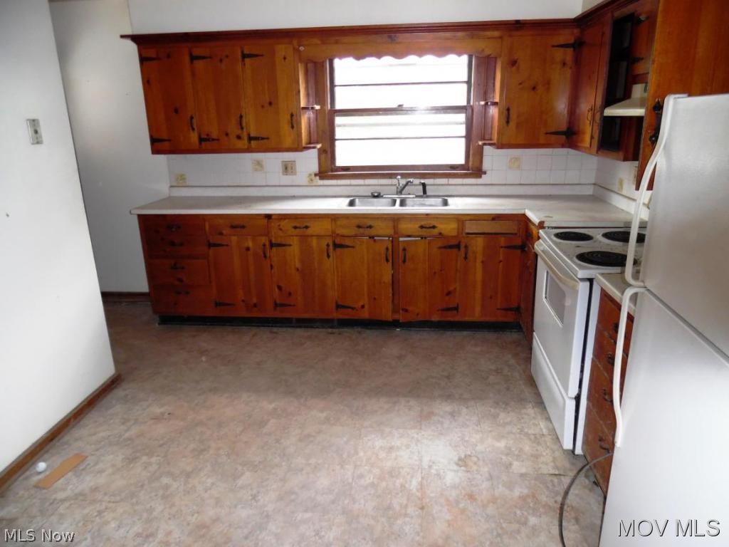 190 Arends Ridge Road Marietta, OH 45750 - Photo 3 of 7 Kitchen