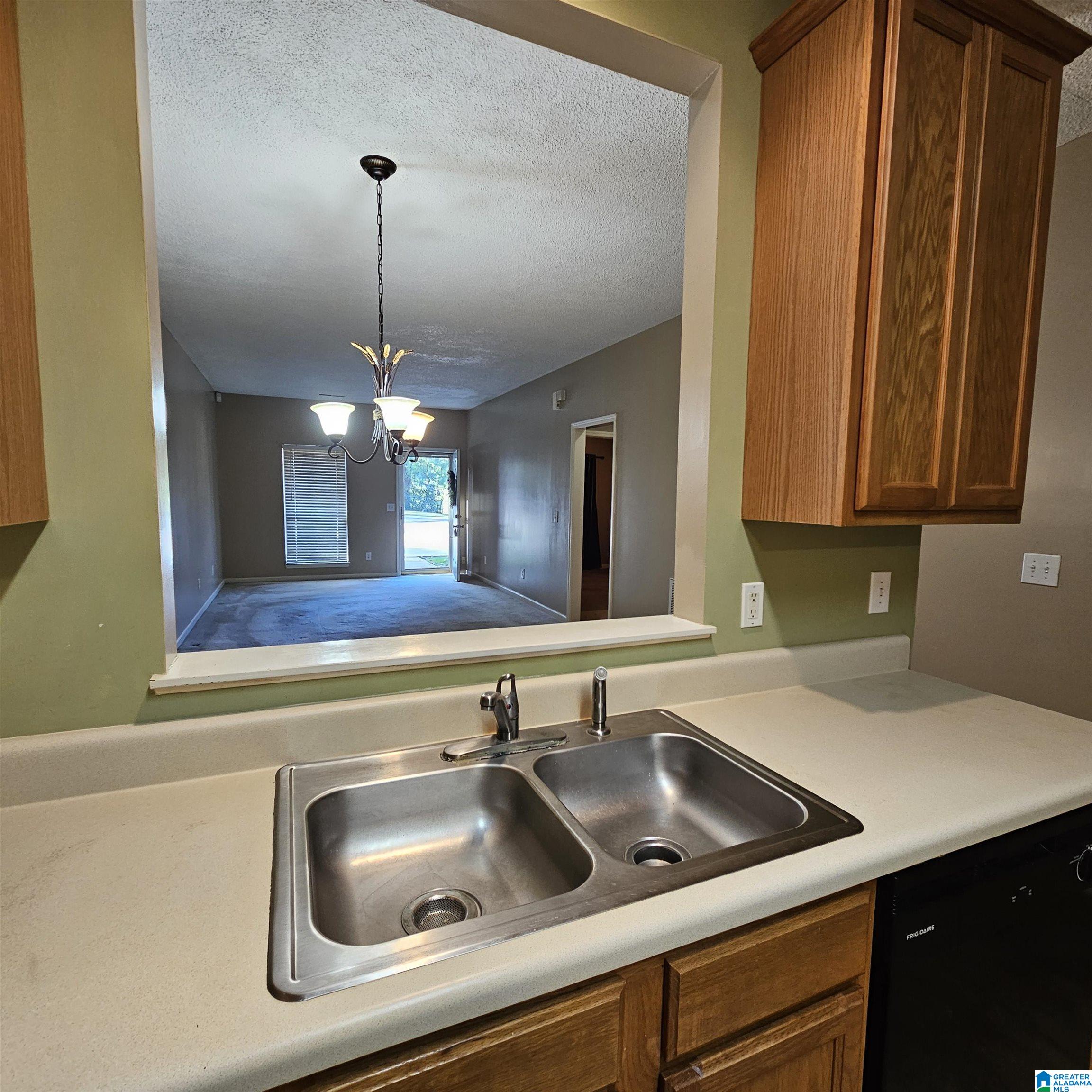1809 Copperfield Lane Center Point, AL 35215 - Photo 11 of 35