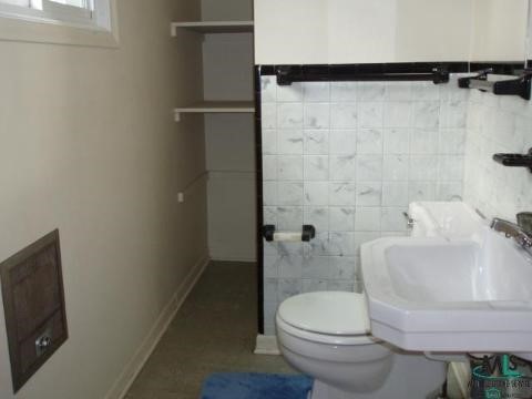 2713 South Rochester Road Royal Oak, MI 48073 - Photo 11 of 11 122086-10.JPG
