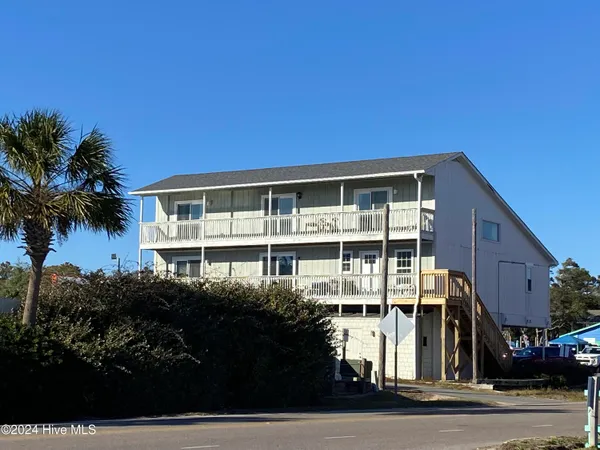 $1,499 | 5721 East Oak Island Drive, Unit 3, Oak Island, NC 28465