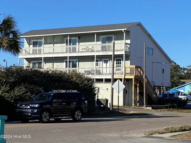 $1,600 | 5721 East Oak Island Drive, Unit 3, Oak Island, NC 28465