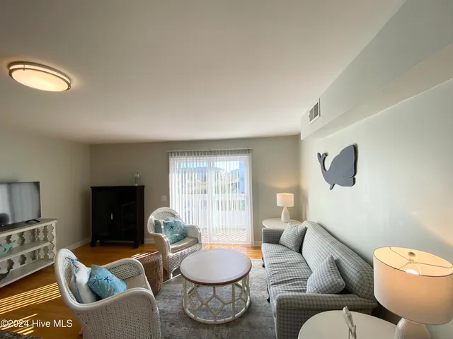 $1,600 | 5721 East Oak Island Drive, Unit 3, Oak Island, NC 28465