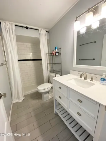 $1,600 | 5721 East Oak Island Drive, Unit 3, Oak Island, NC 28465