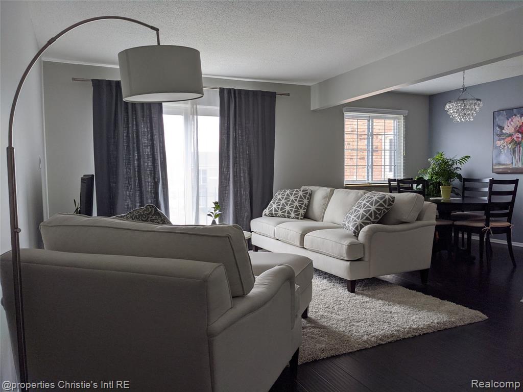 1514 Normandy Road, Unit 203 Royal Oak, MI 48073 - Photo 4 of 29