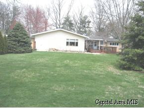 22 West Hazel Dell Lane Springfield, IL 62703 - Photo 2 of 9 Gallery Image 2