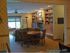 22 West Hazel Dell Lane Springfield, IL 62703 - Photo 5 of 9 Gallery Image 5