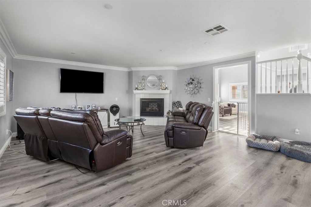 15467 Spruce Tree Way Fontana, CA 92336 - Photo 6 of 30