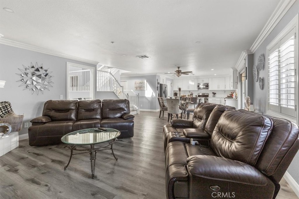 15467 Spruce Tree Way Fontana, CA 92336 - Photo 7 of 30