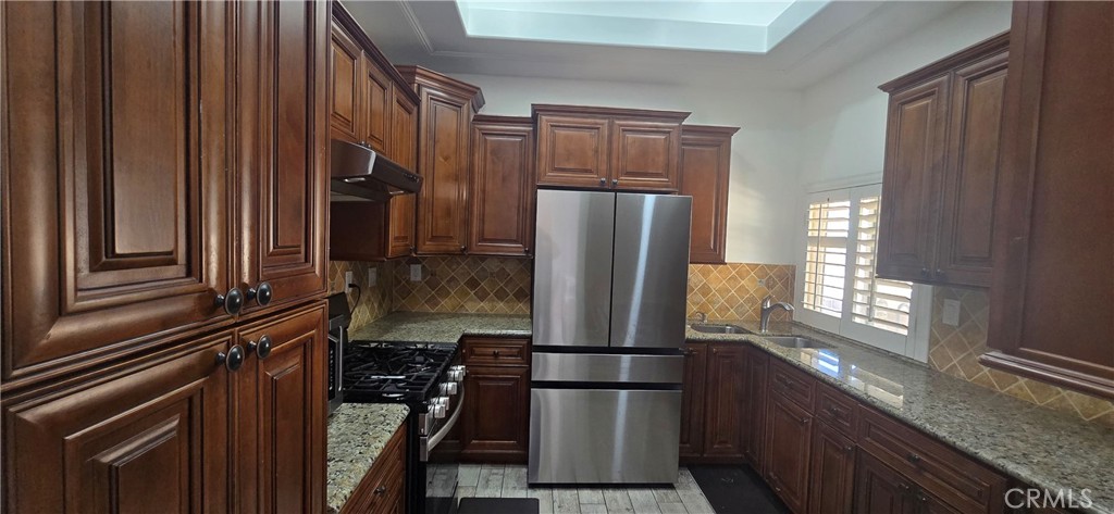 1158 West Cornell Street Rialto, CA 92376 - Photo 7 of 28 Kitchen