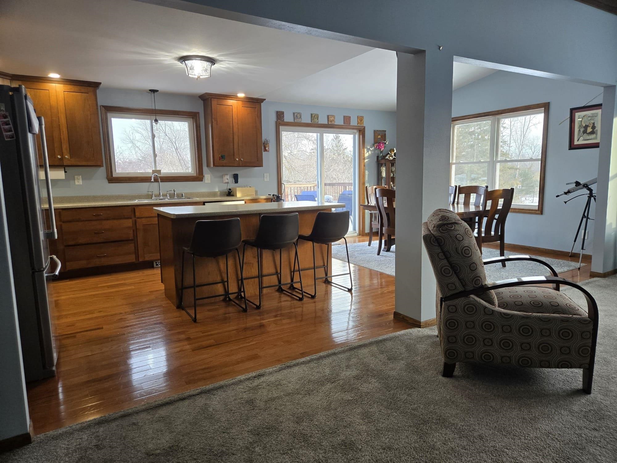 4515 West Edgewood Drive Appleton, WI 54913 - Photo 4 of 25