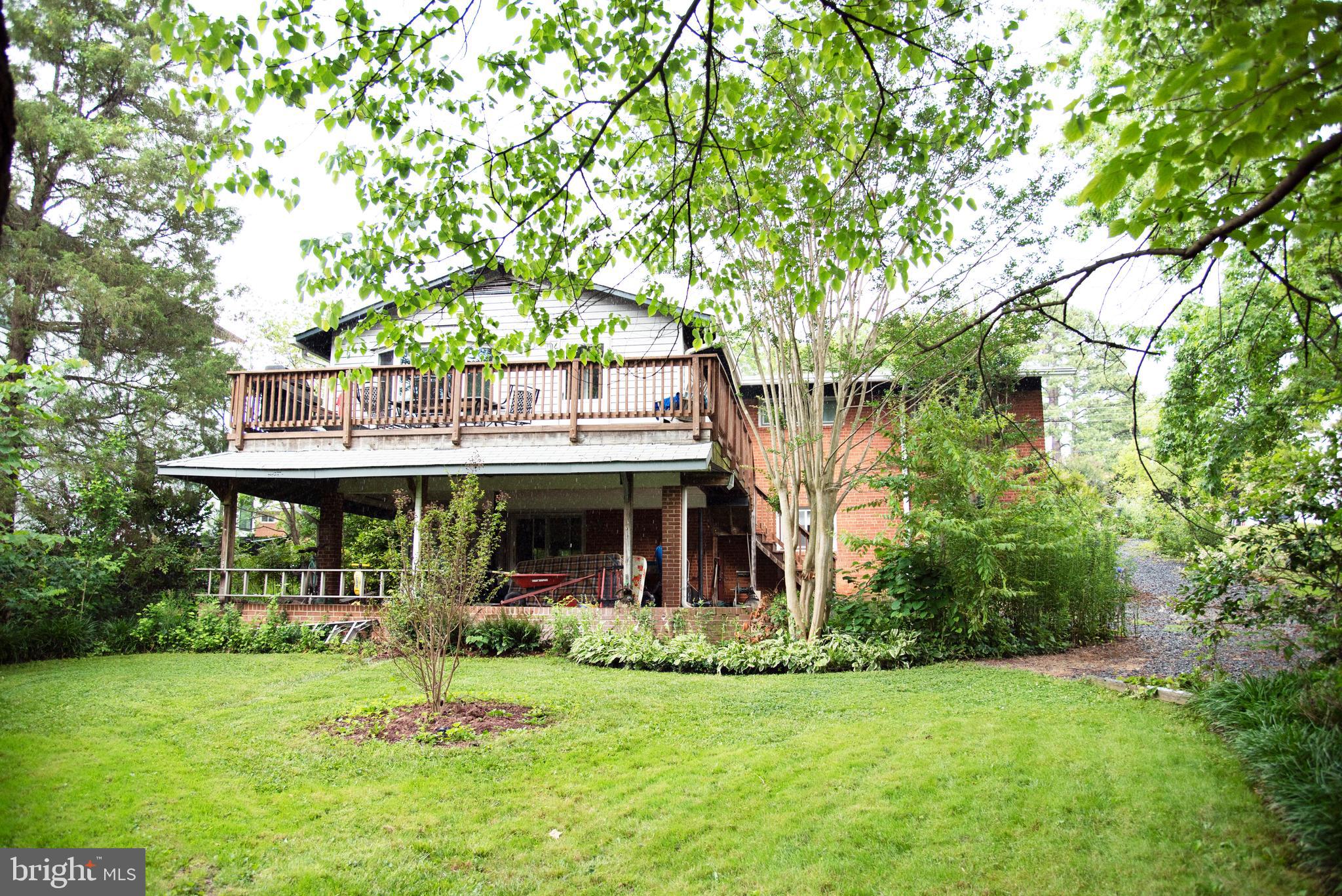 6811 Rosemont Drive McLean, VA 22101 - Photo 29 of 31