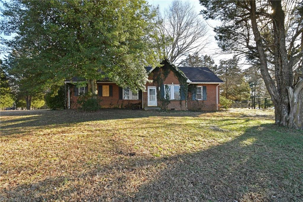 534 Barnes Road Winston-Salem, NC 27107 - Photo 1 of 9 Gallery Image 1