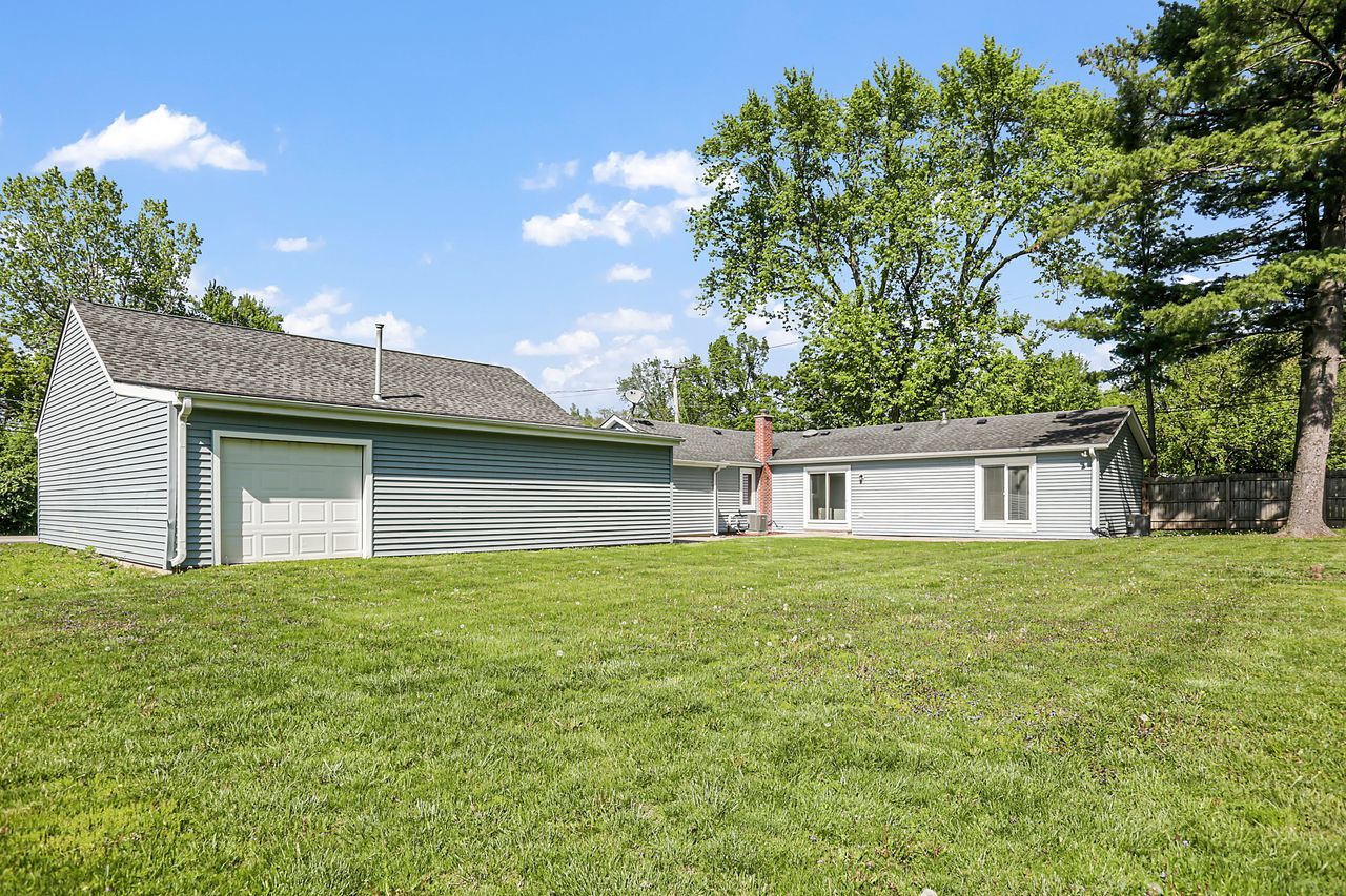 4813 Roberts Road Barrington, IL 60010 - Photo 5 of 26 Gallery Image 5