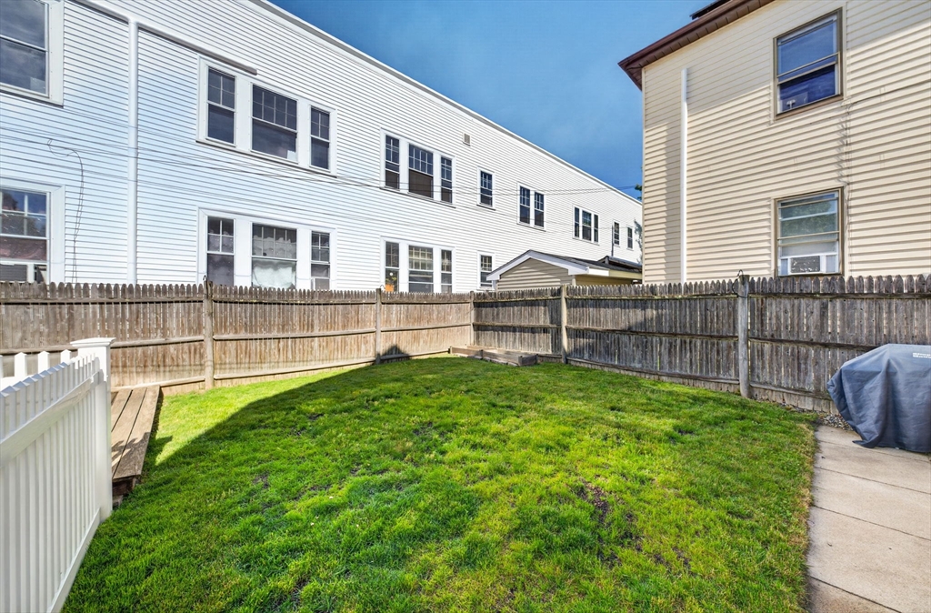 141 Rounds Street New Bedford, MA 02740 - Photo 8 of 33