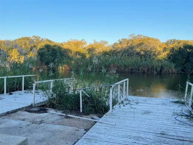 $1,600 | 2746 Shady Creek Lane, Freeport, TX 77541