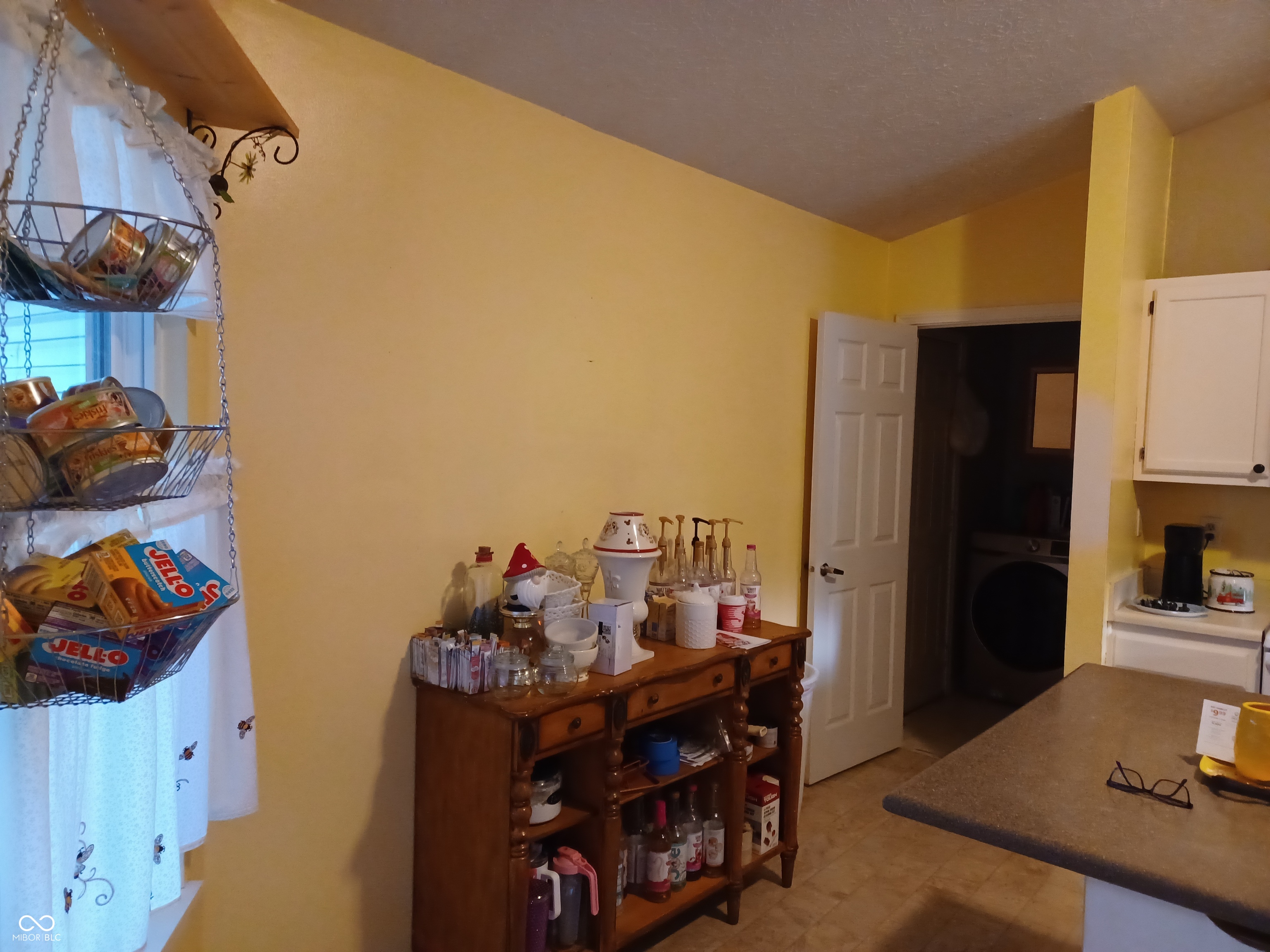 3348 Kristen Court Indianapolis, IN 46235 - Photo 5 of 32