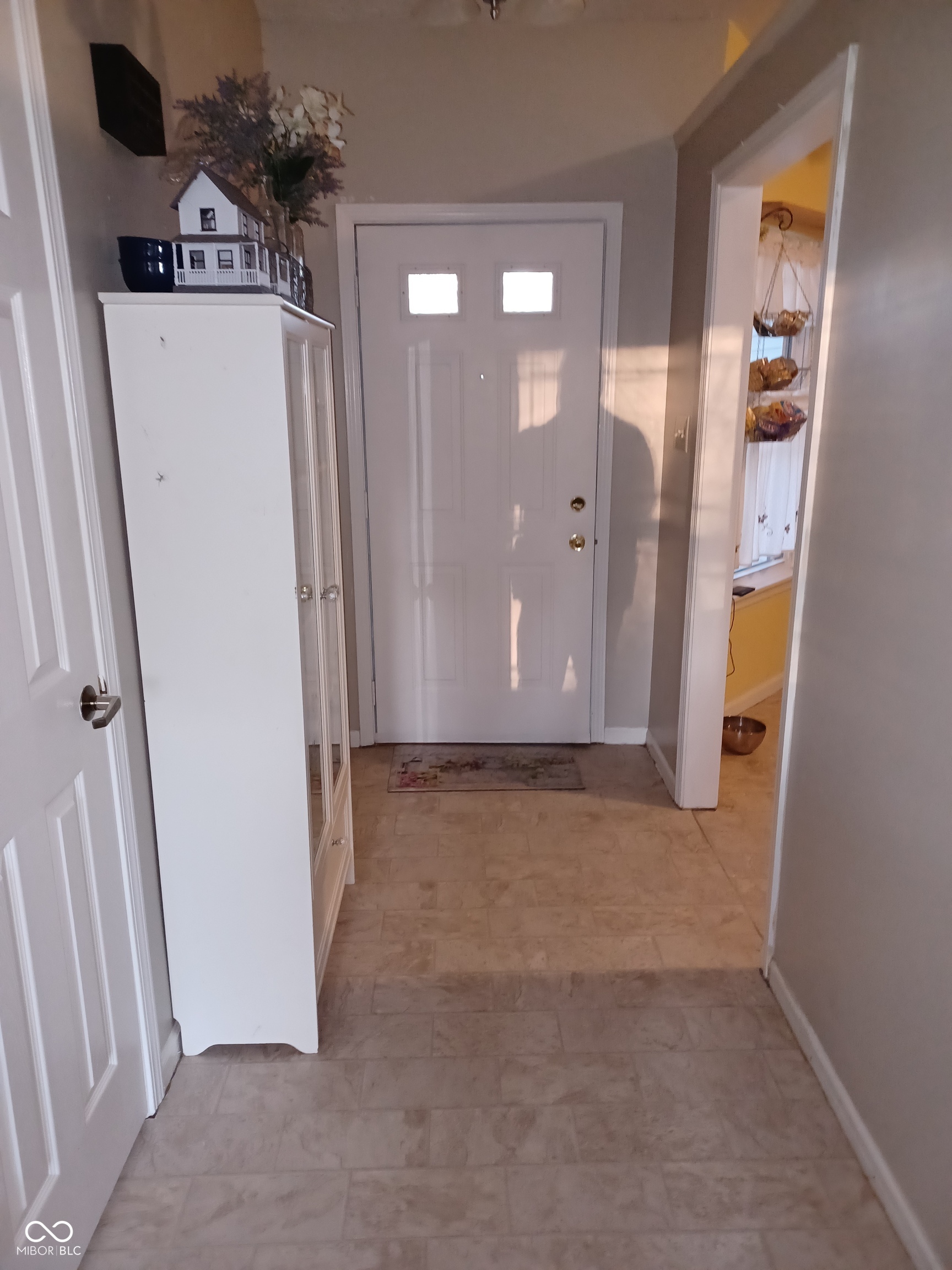 3348 Kristen Court Indianapolis, IN 46235 - Photo 9 of 32