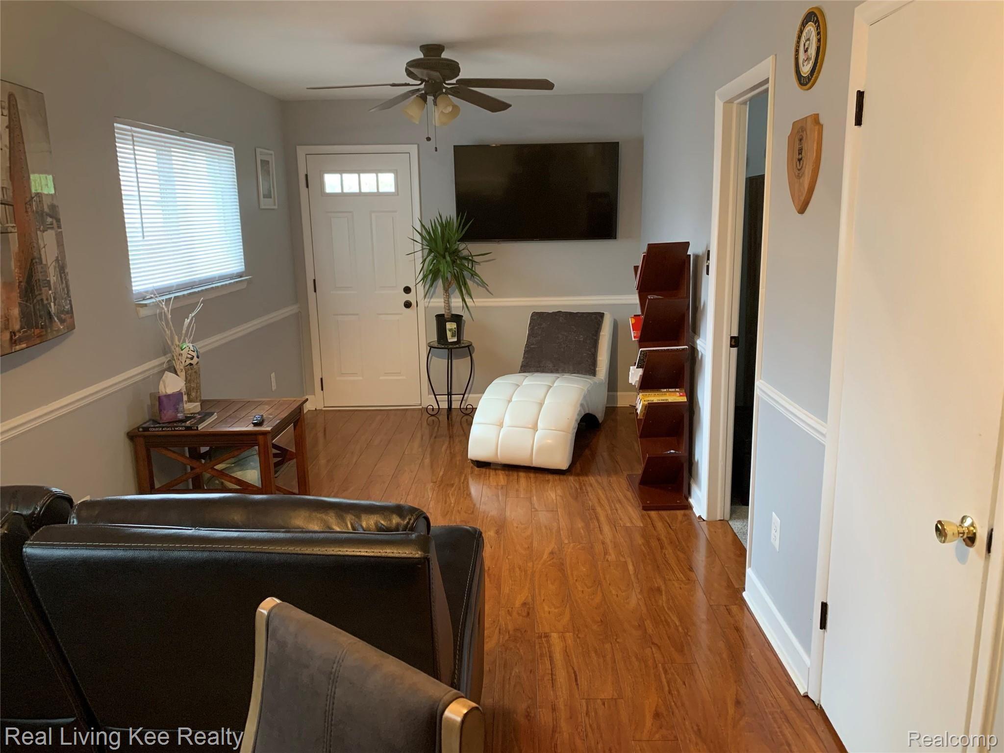 17957 Rainbow Road Fraser, MI 48026 - Photo 18 of 24 IMG_1452.jpg