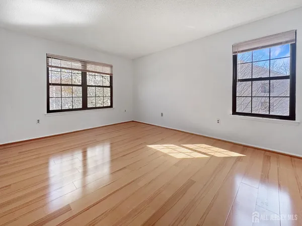 $2,450 | 481 Danbury Lane, East Brunswick, NJ 08816