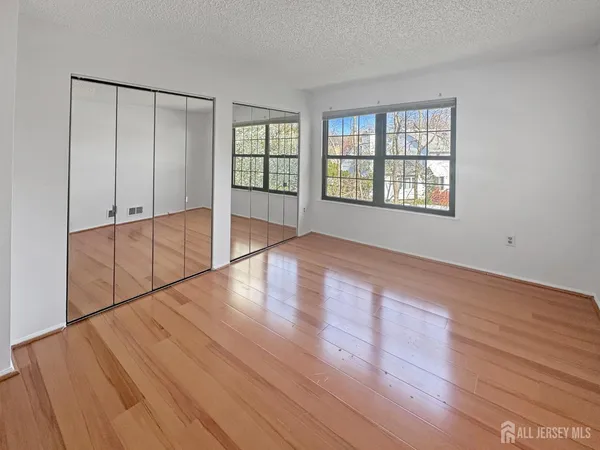 $2,450 | 481 Danbury Lane, East Brunswick, NJ 08816