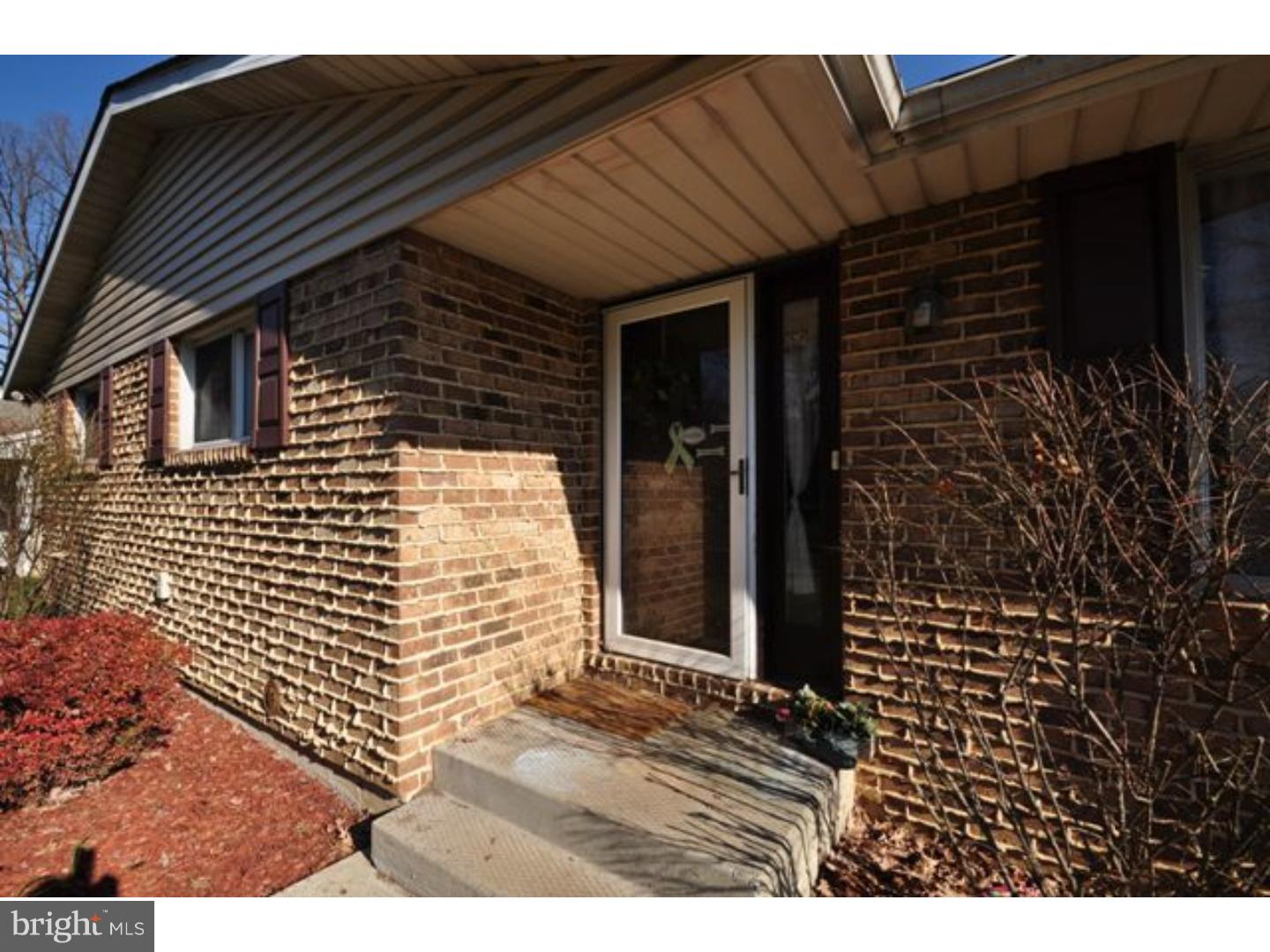 15 Cottonwood Street Allentown, PA 18104 - Photo 3 of 10 Gallery Image 3