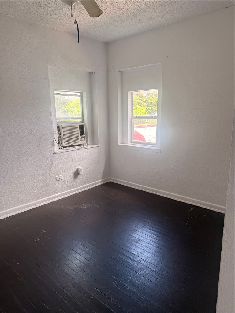 2107 16th Street, Unit 4 Corpus Christi, TX 78404 - Photo 5 of 6