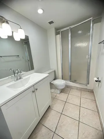 $199,000 | 13499 Biscayne Boulevard, Unit 1209, North Miami, FL 33181