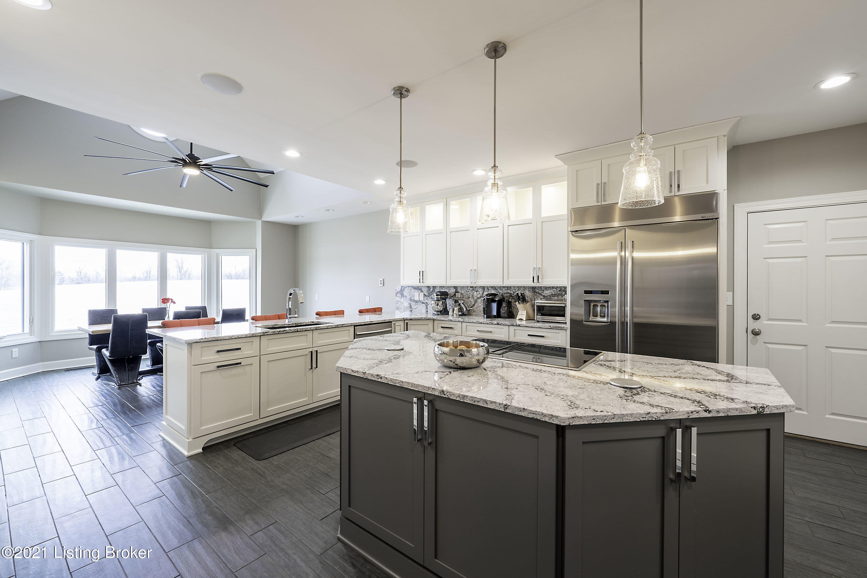 1150 Webb Road Simpsonville, KY 40067 - Photo 27 of 91 BREAKFAST BAR AND CENTER ISLAND
