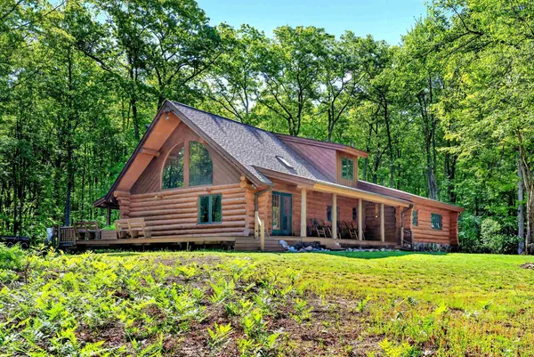 $799,000 | 837 East Whitetail Drive, Midland, MI 48640