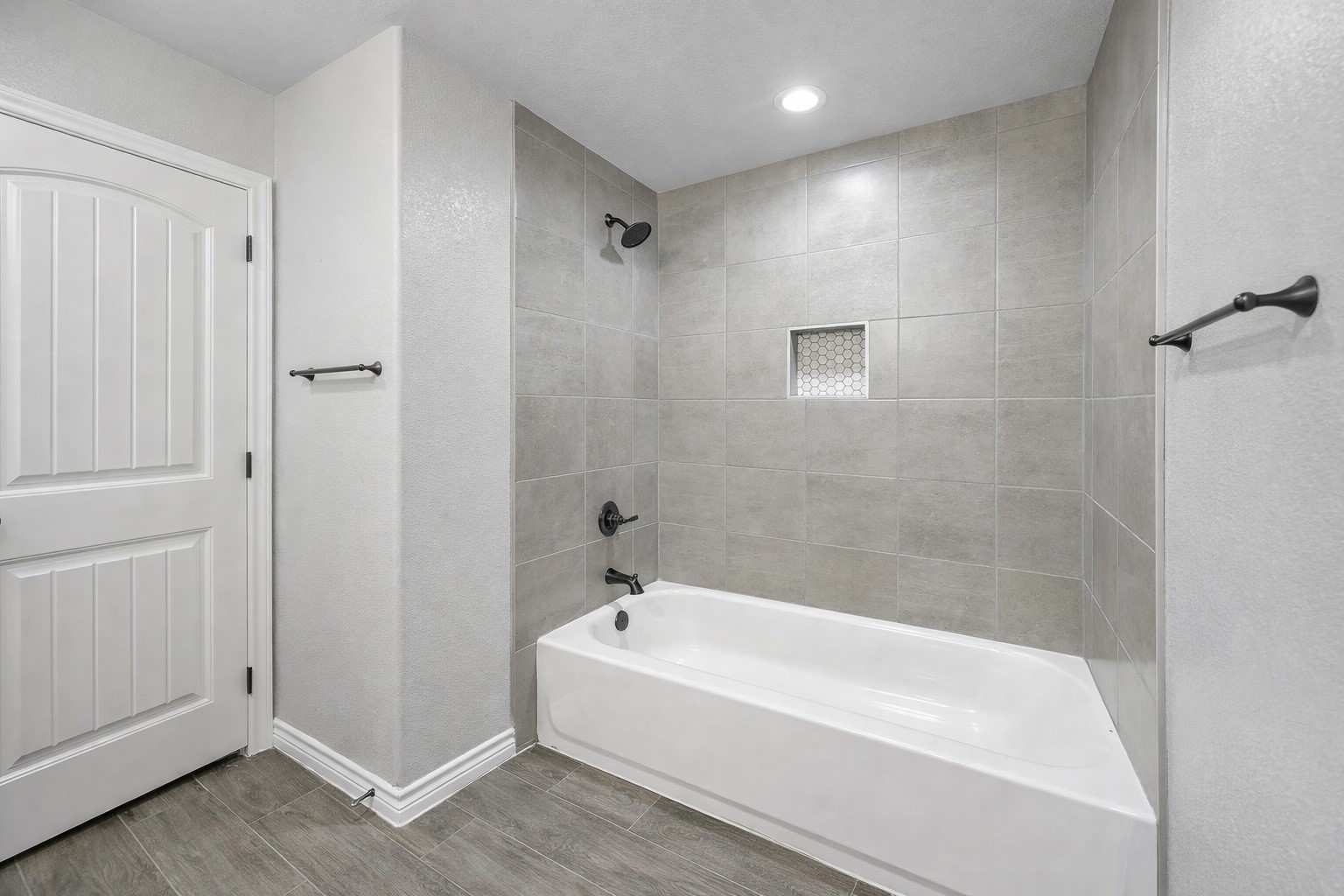 228 St Charles Drive, Unit B Springtown, TX 76082 - Photo 9 of 16