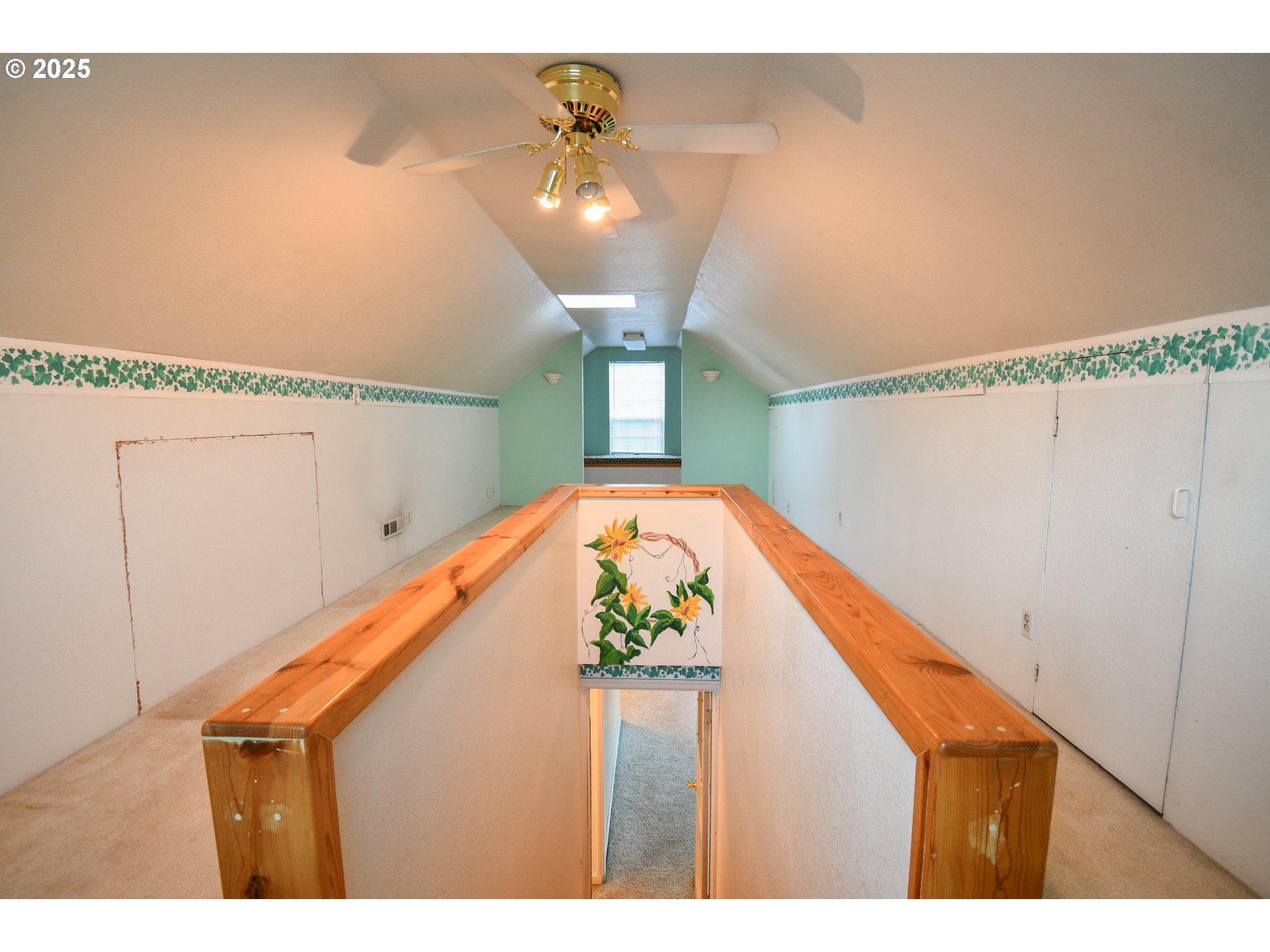 1731 Southeast Hamilton Street Roseburg, OR 97470 - Photo 16 of 23 a view of entryway
